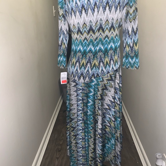 Simply Beautiful - Picture 2 of 3